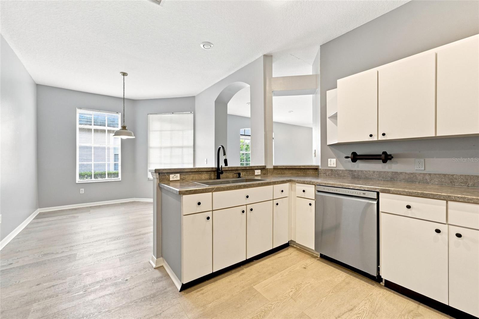 19126 WHITE WING PL