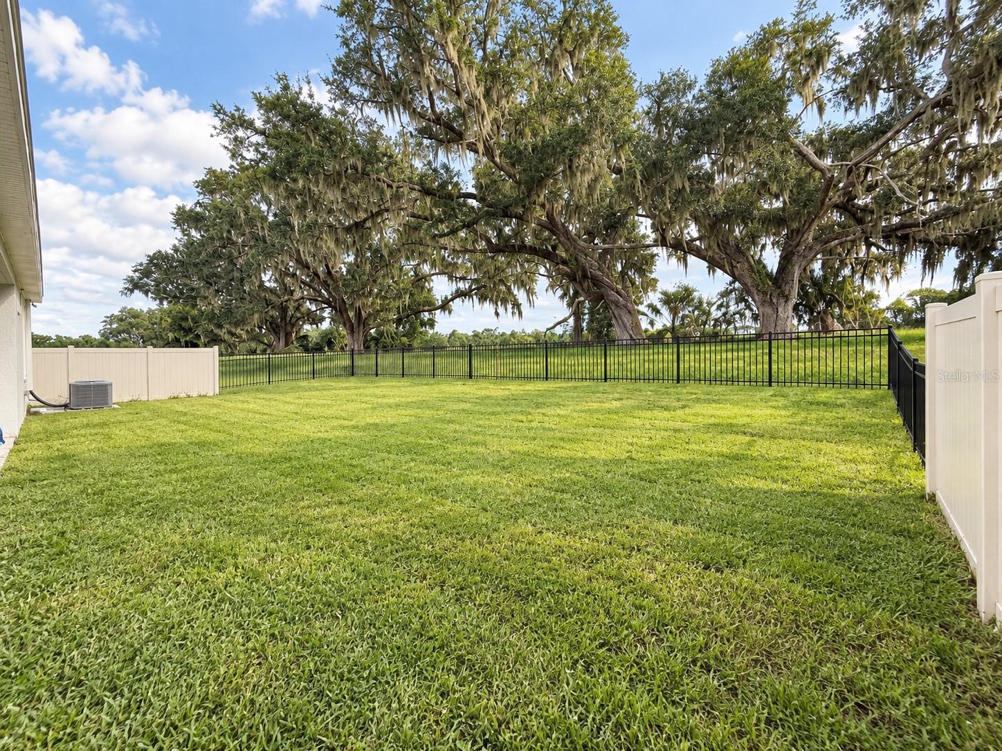 3504 CROOKED RIVER DR