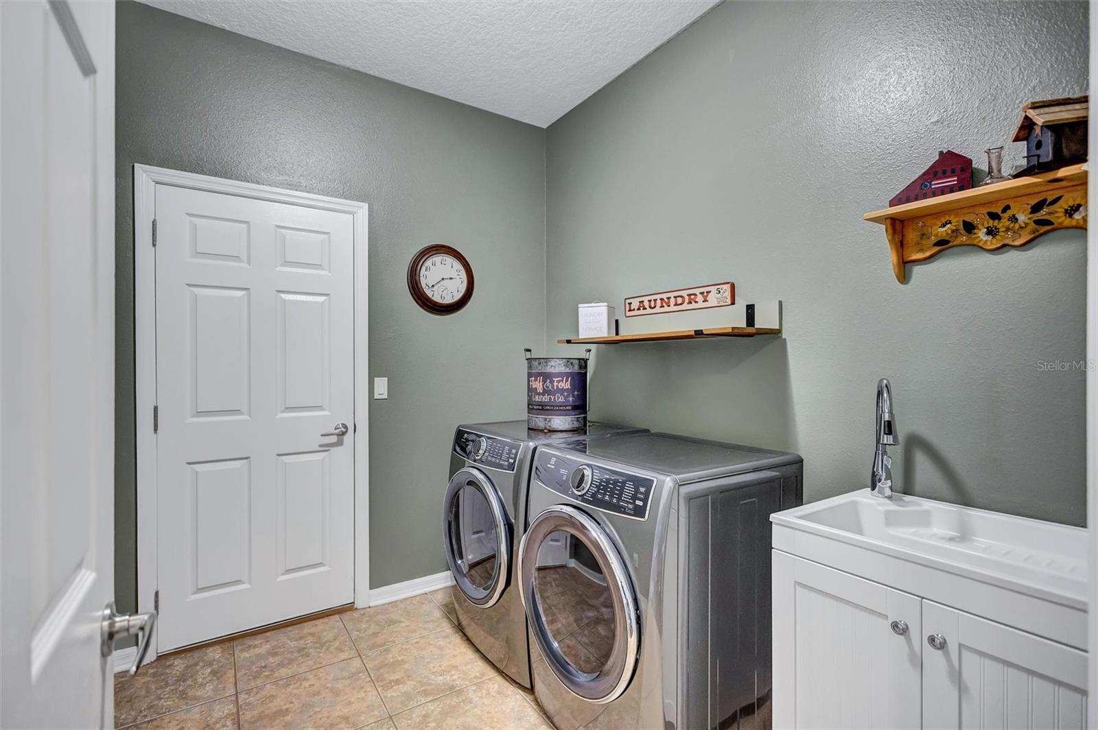 1503 YALE CASTLE CT