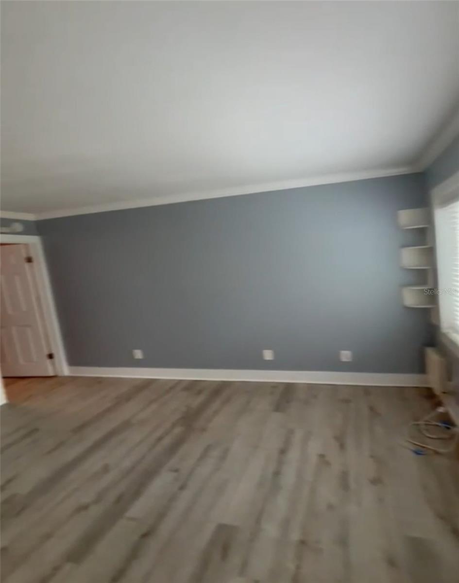4127 DOLPHIN DR #4127