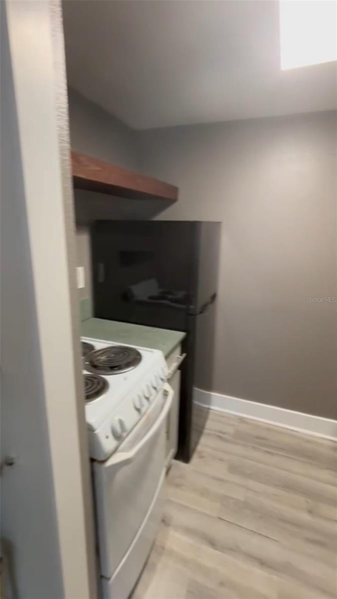 4127 DOLPHIN DR #4127