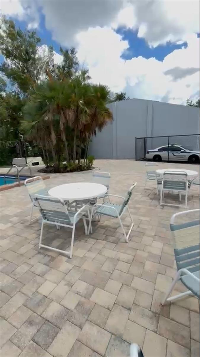 4127 DOLPHIN DR #4127