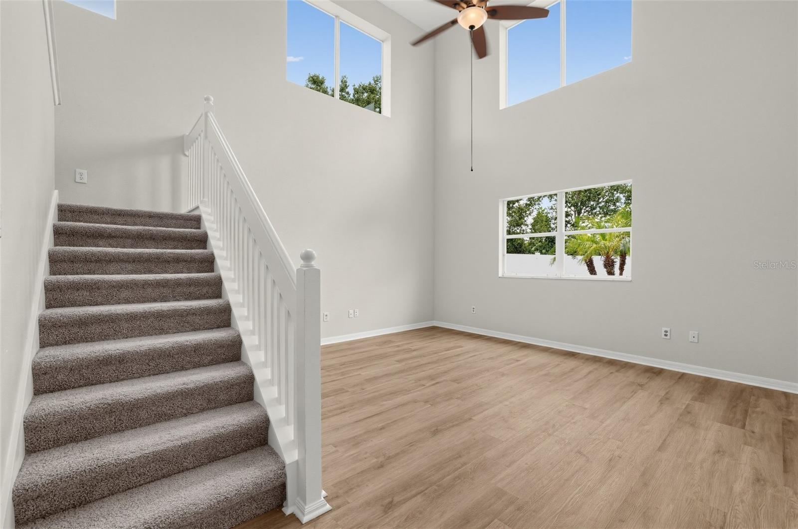 7876 CARRIAGE POINTE DR