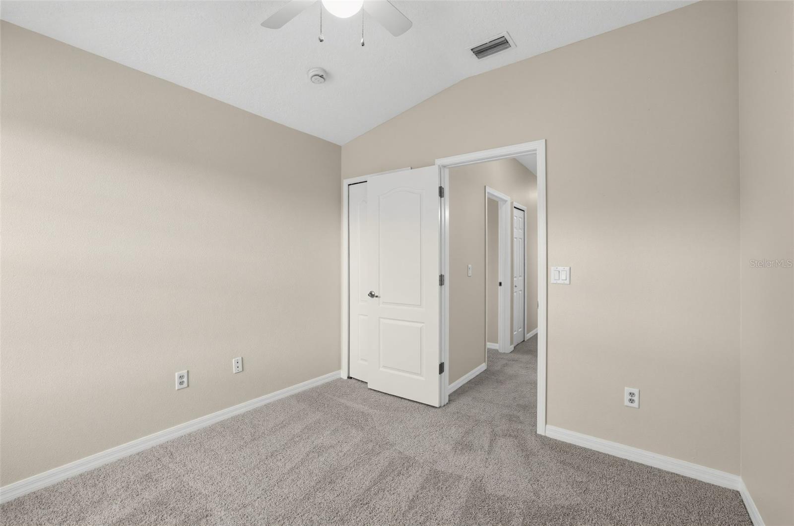 7876 CARRIAGE POINTE DR