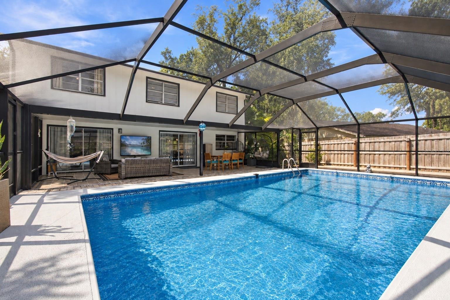 626 FOREST HILLS DR