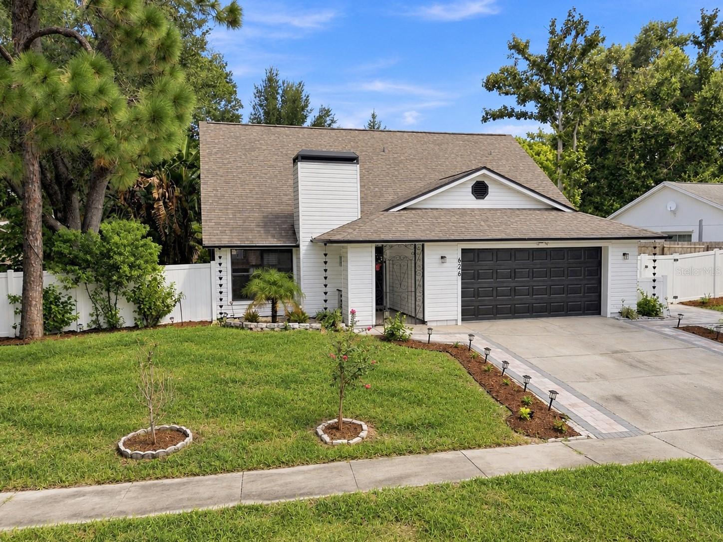 626 FOREST HILLS DR