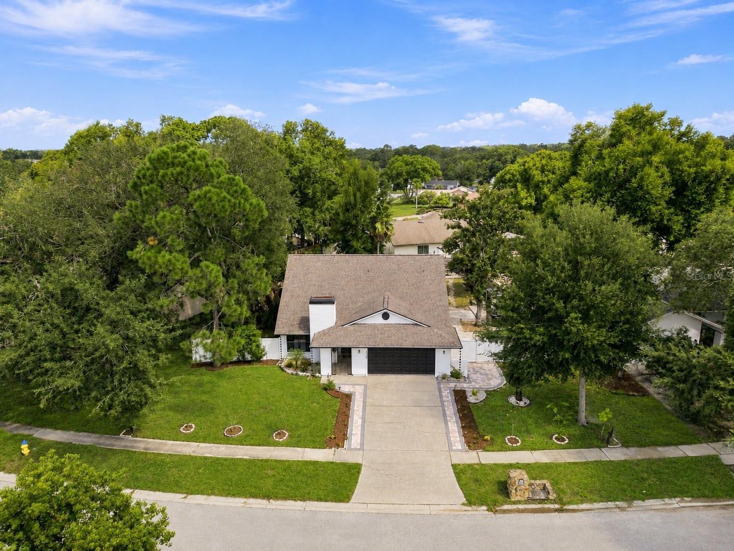 626 FOREST HILLS DR