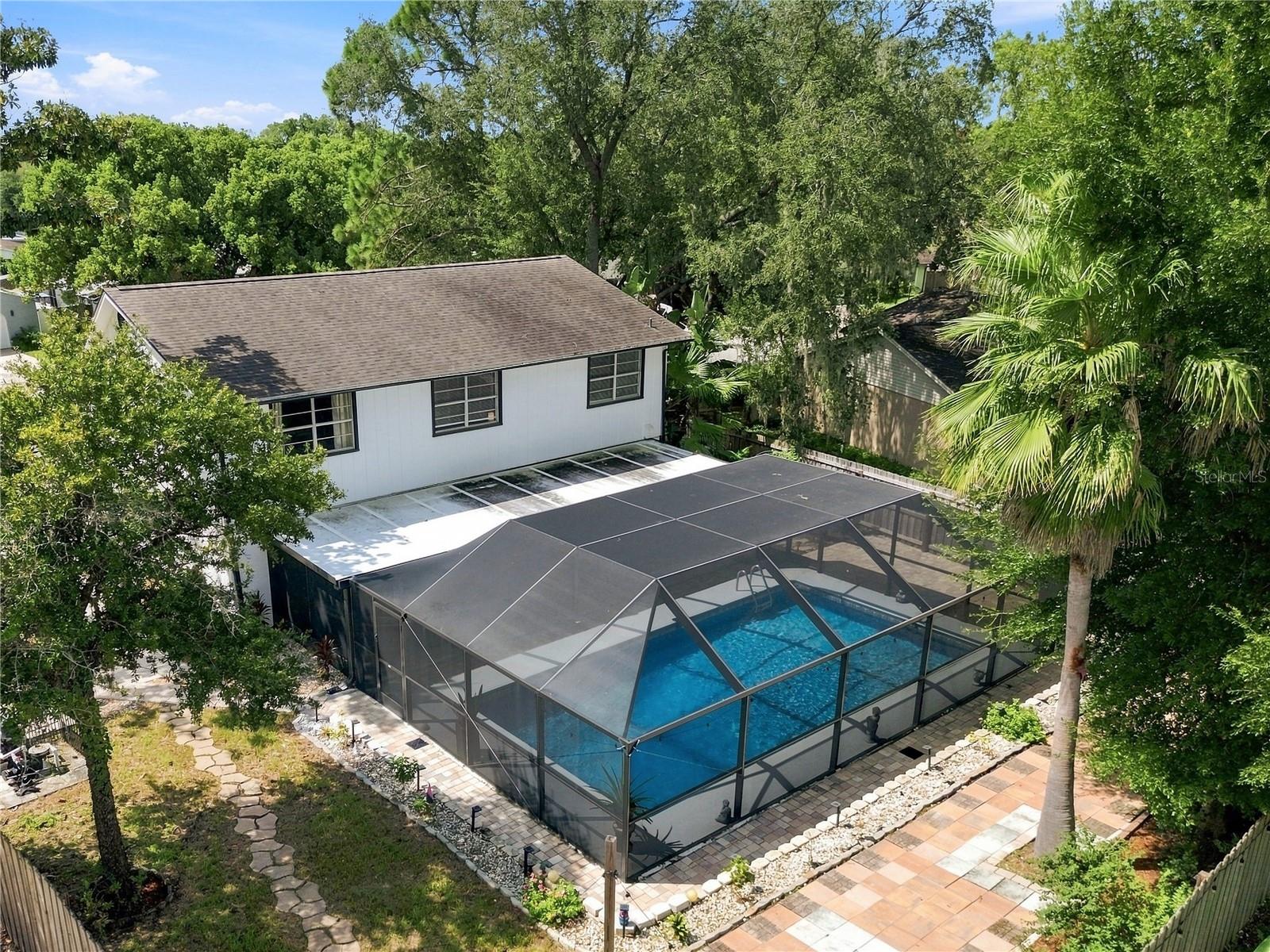626 FOREST HILLS DR