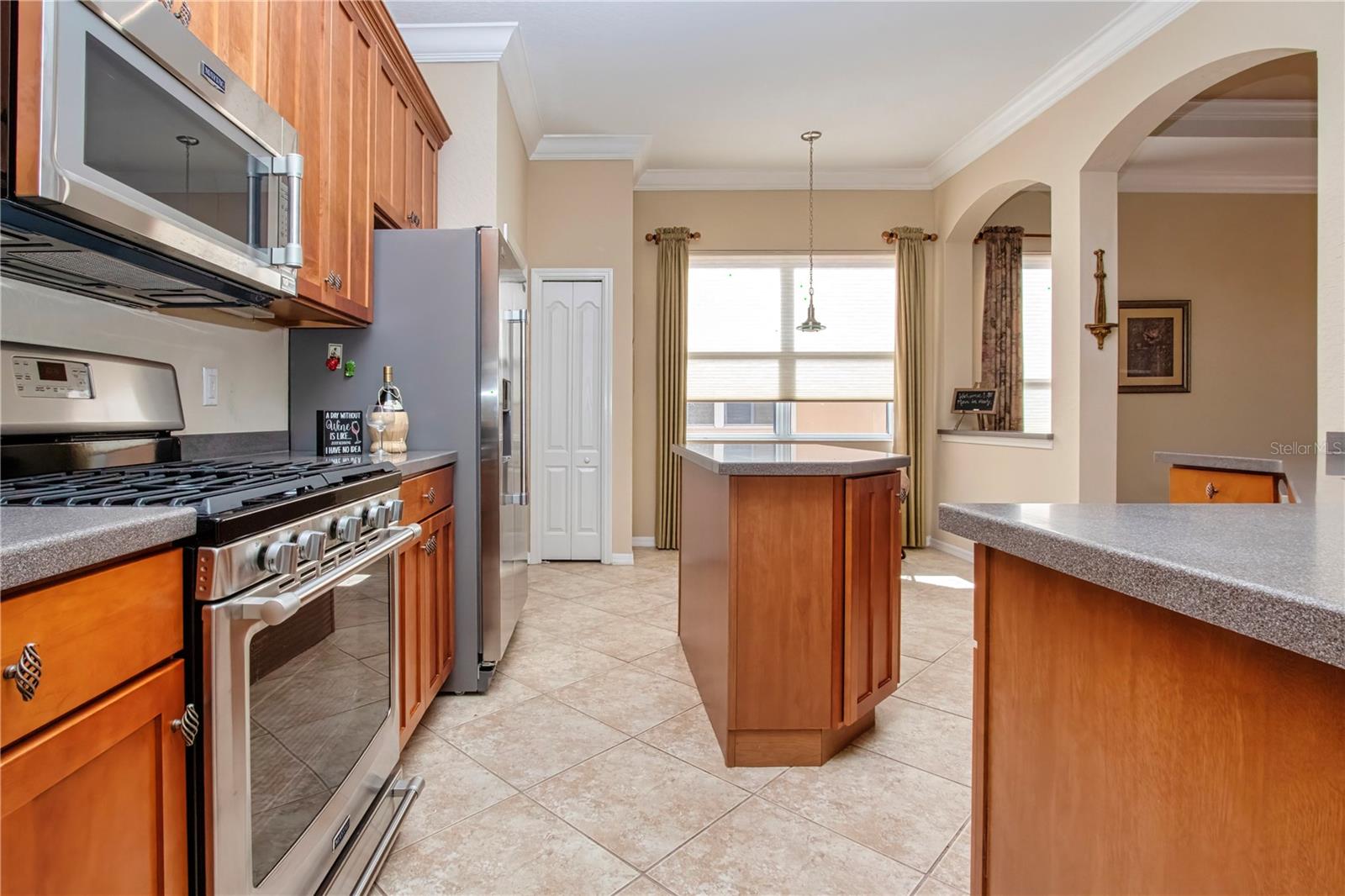 446 NOBLE FAIRE DR