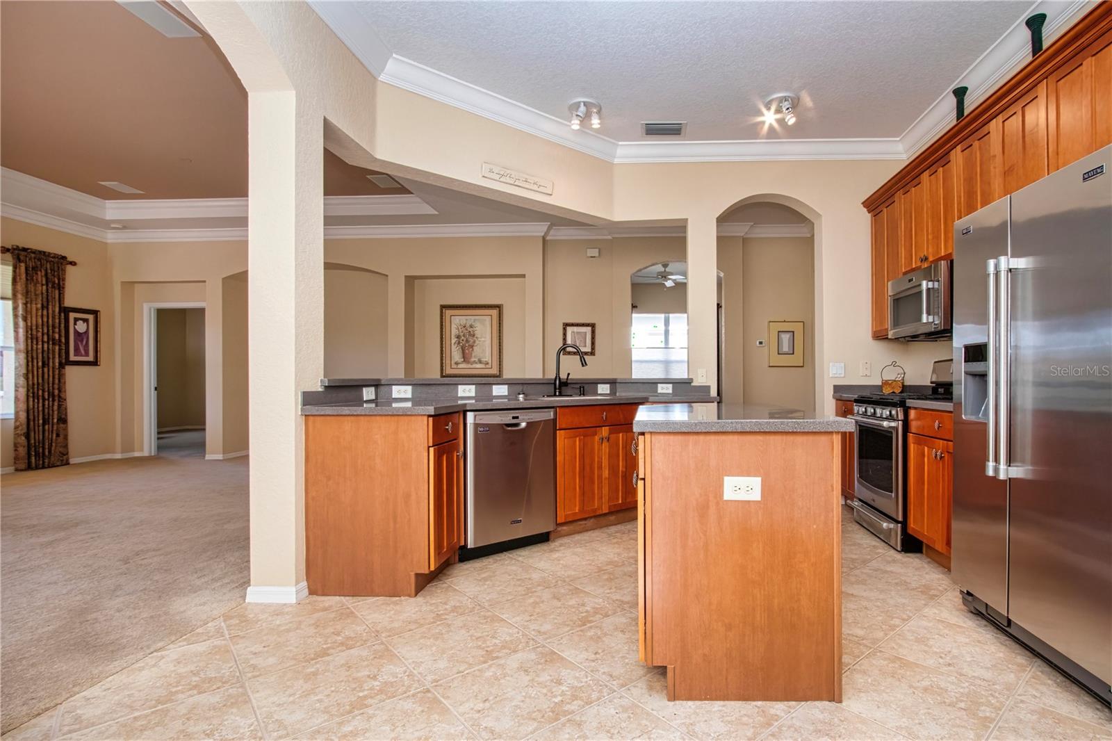 446 NOBLE FAIRE DR