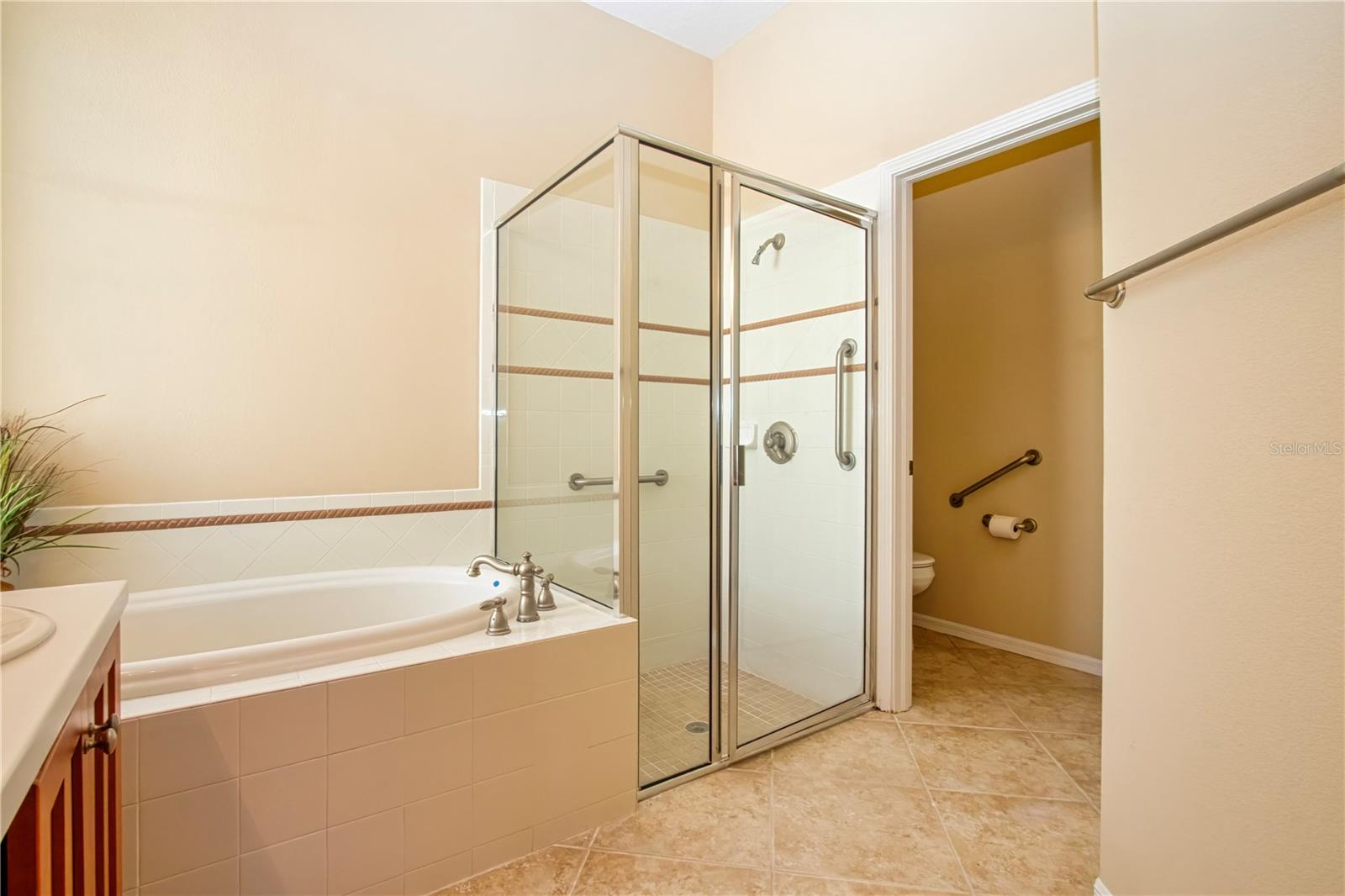 446 NOBLE FAIRE DR
