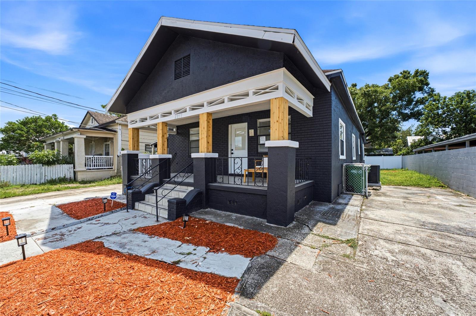 2217 CORRINE ST