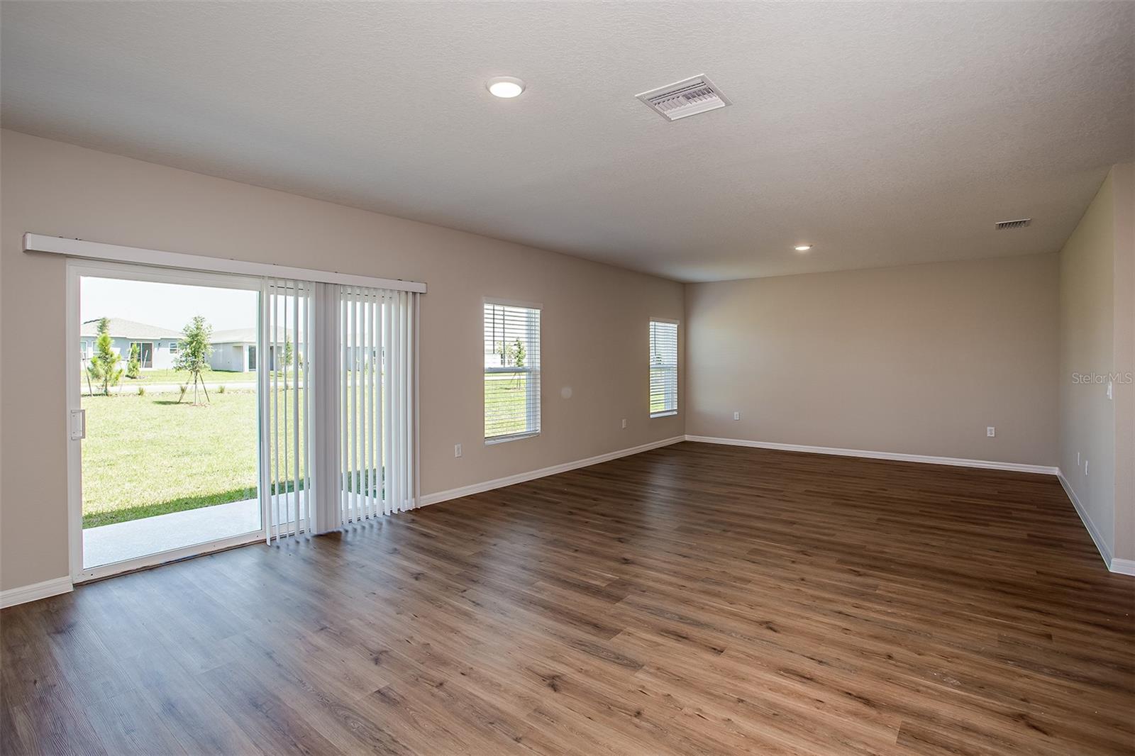 36668 THORNHEDGE DR