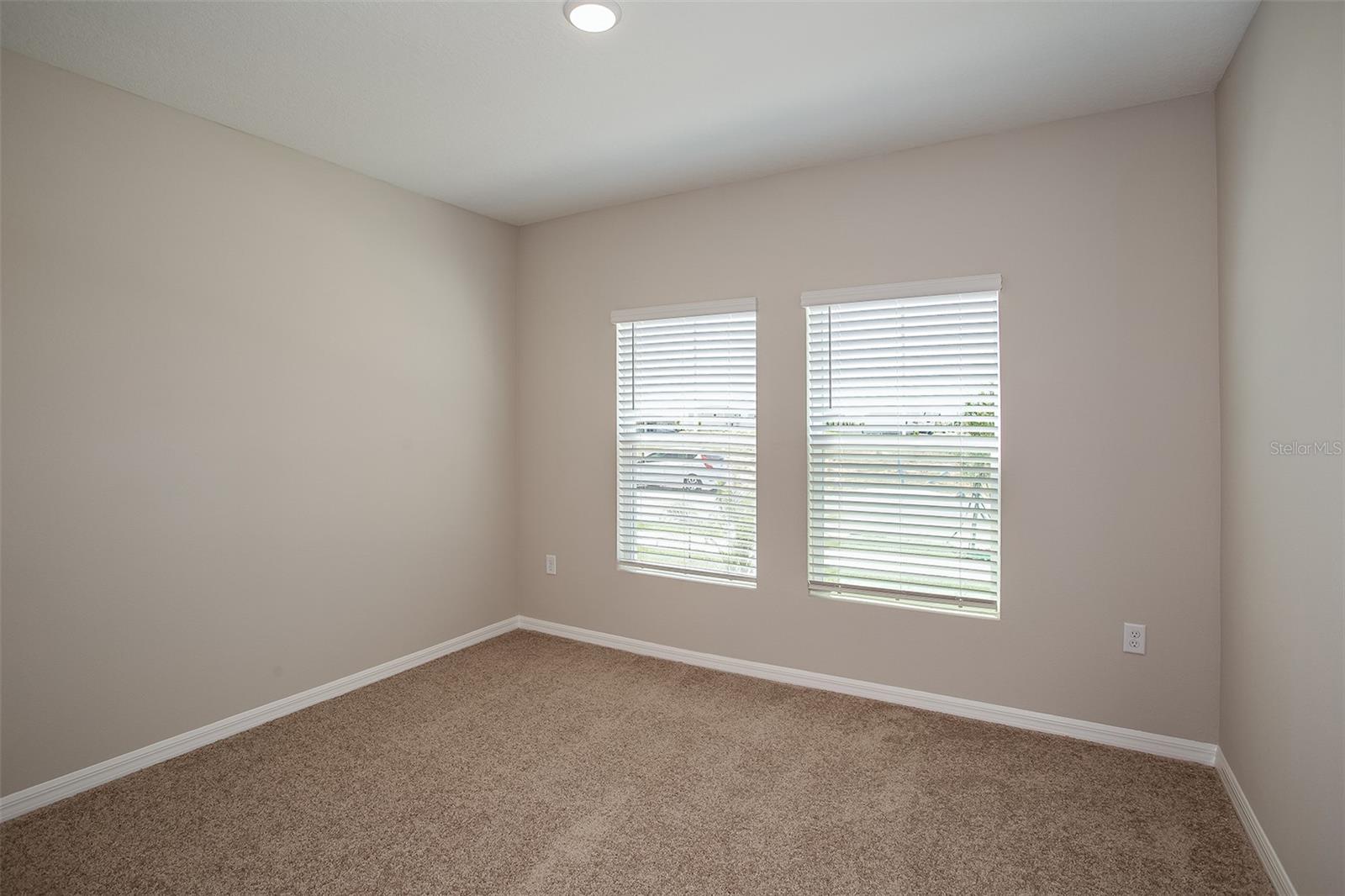 36668 THORNHEDGE DR
