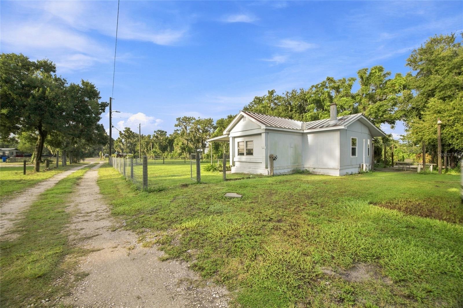 3102 PORTER RD