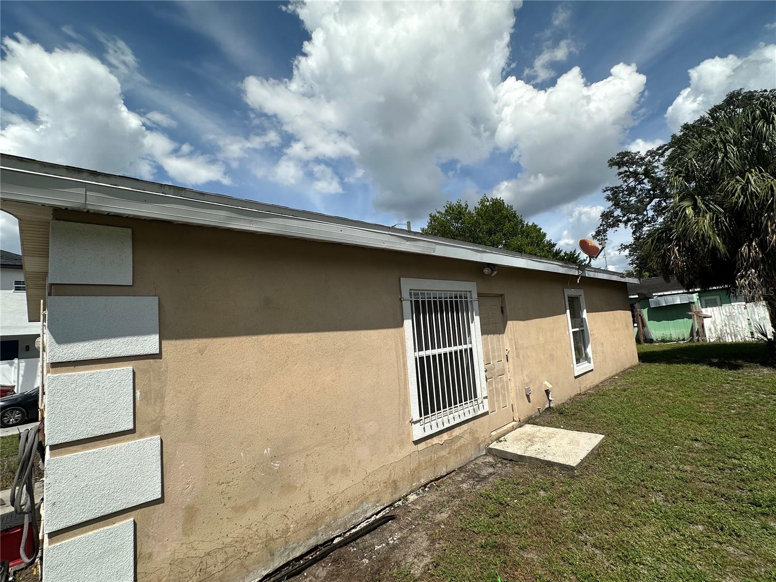 2305 E 28TH AVE