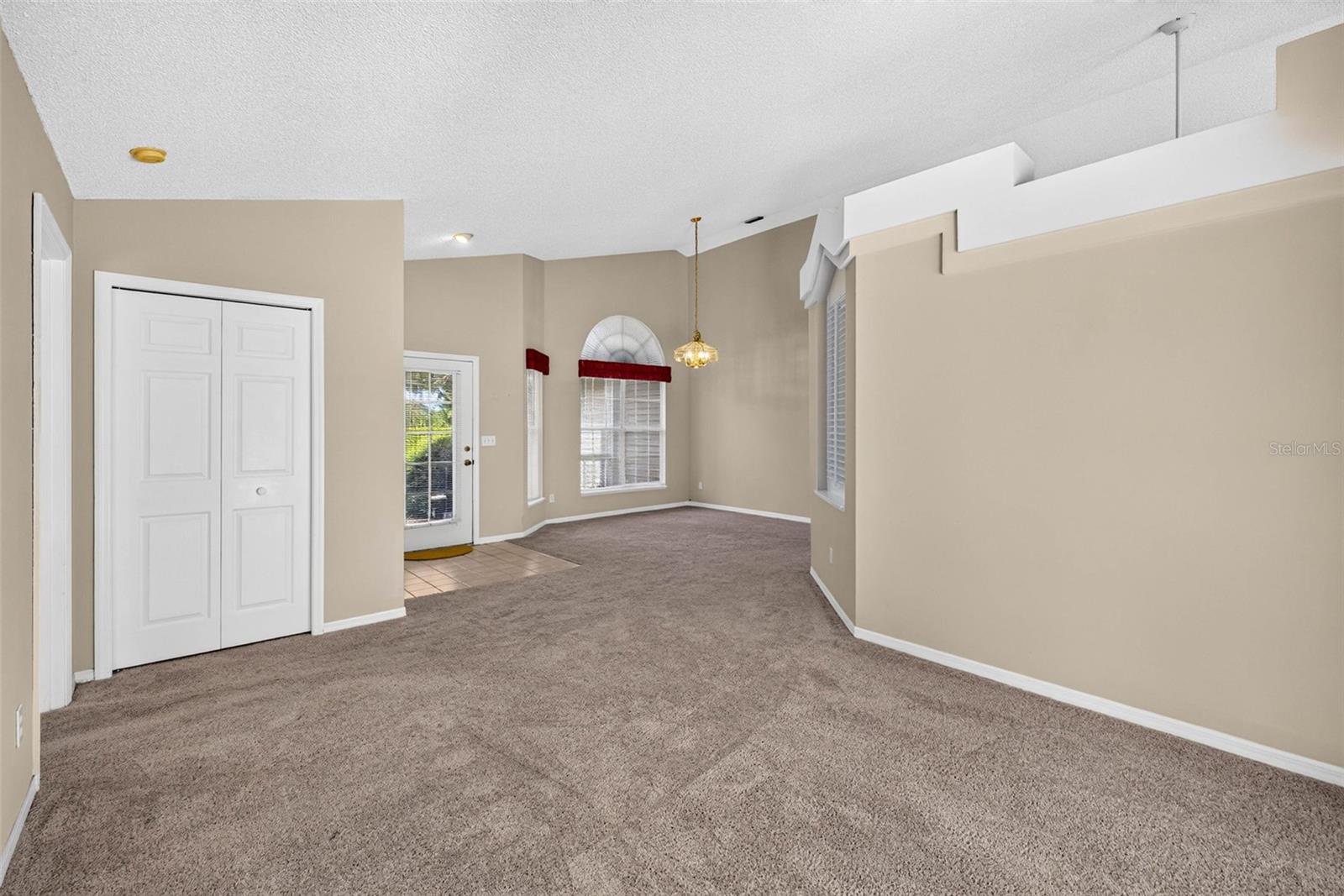 3318 SILVERPOND DR