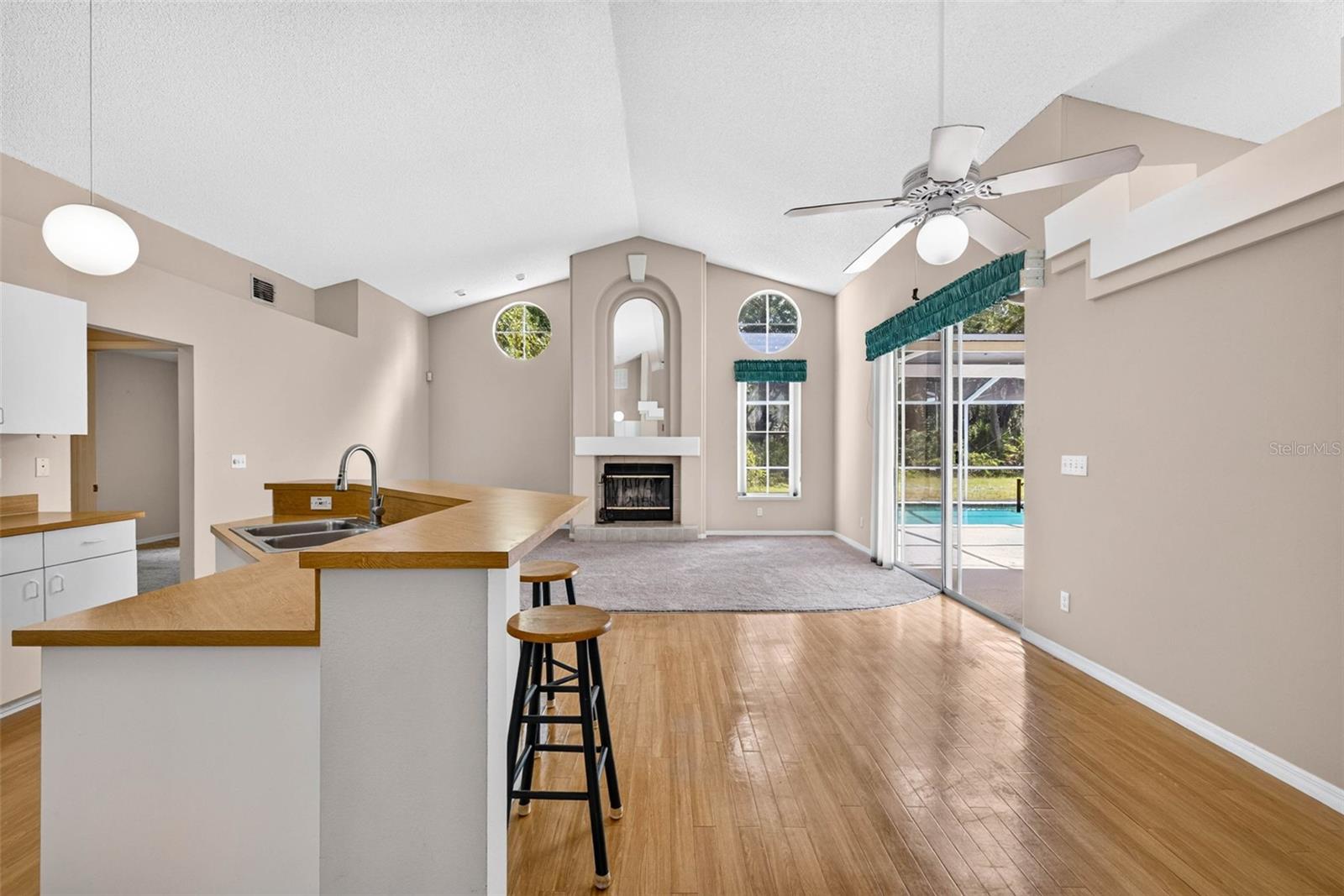3318 SILVERPOND DR
