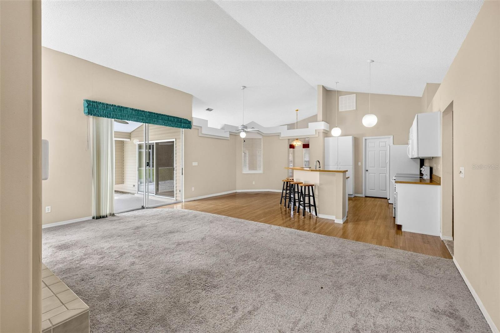 3318 SILVERPOND DR