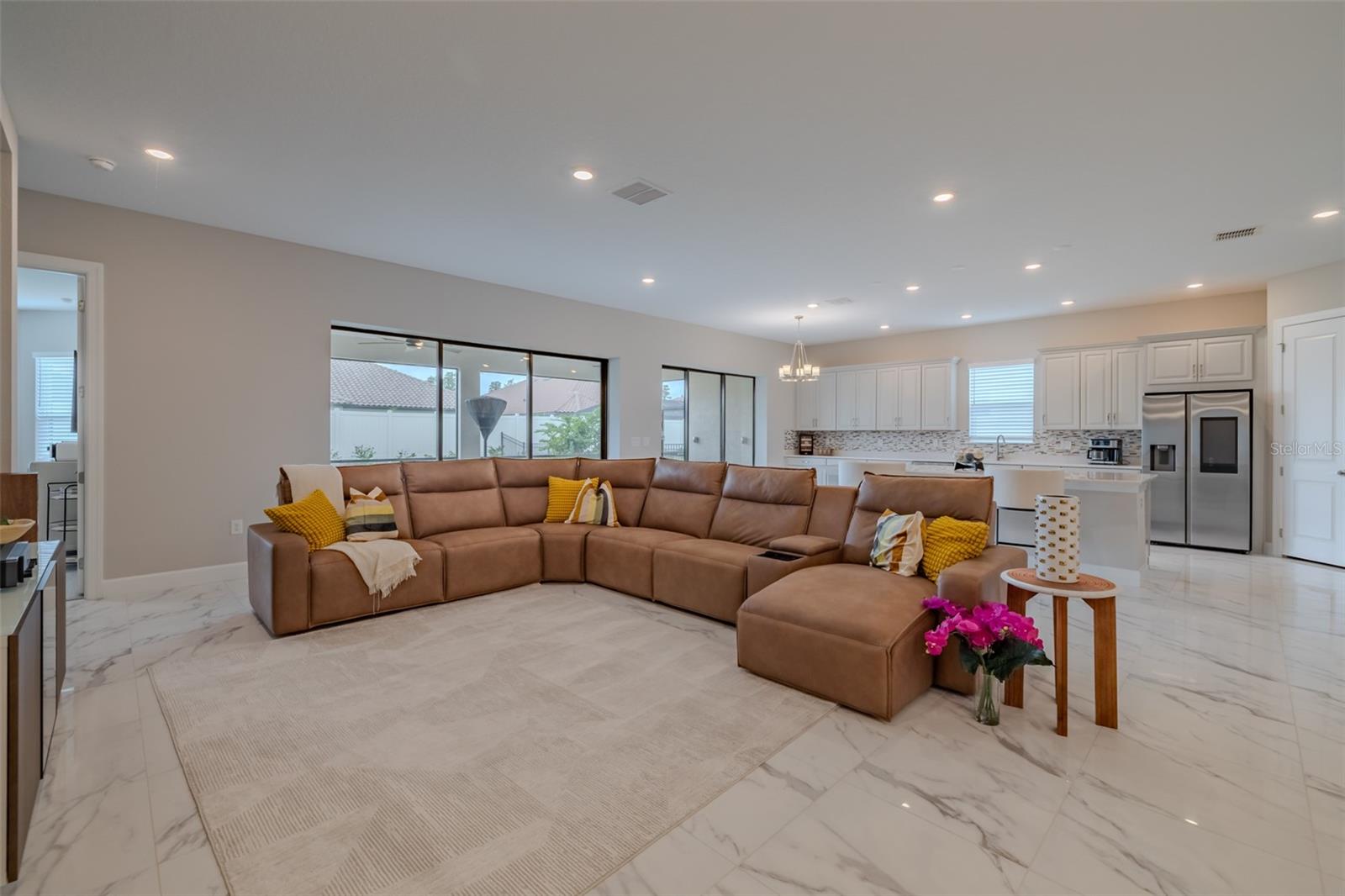 4727 FRECCIA LOOP