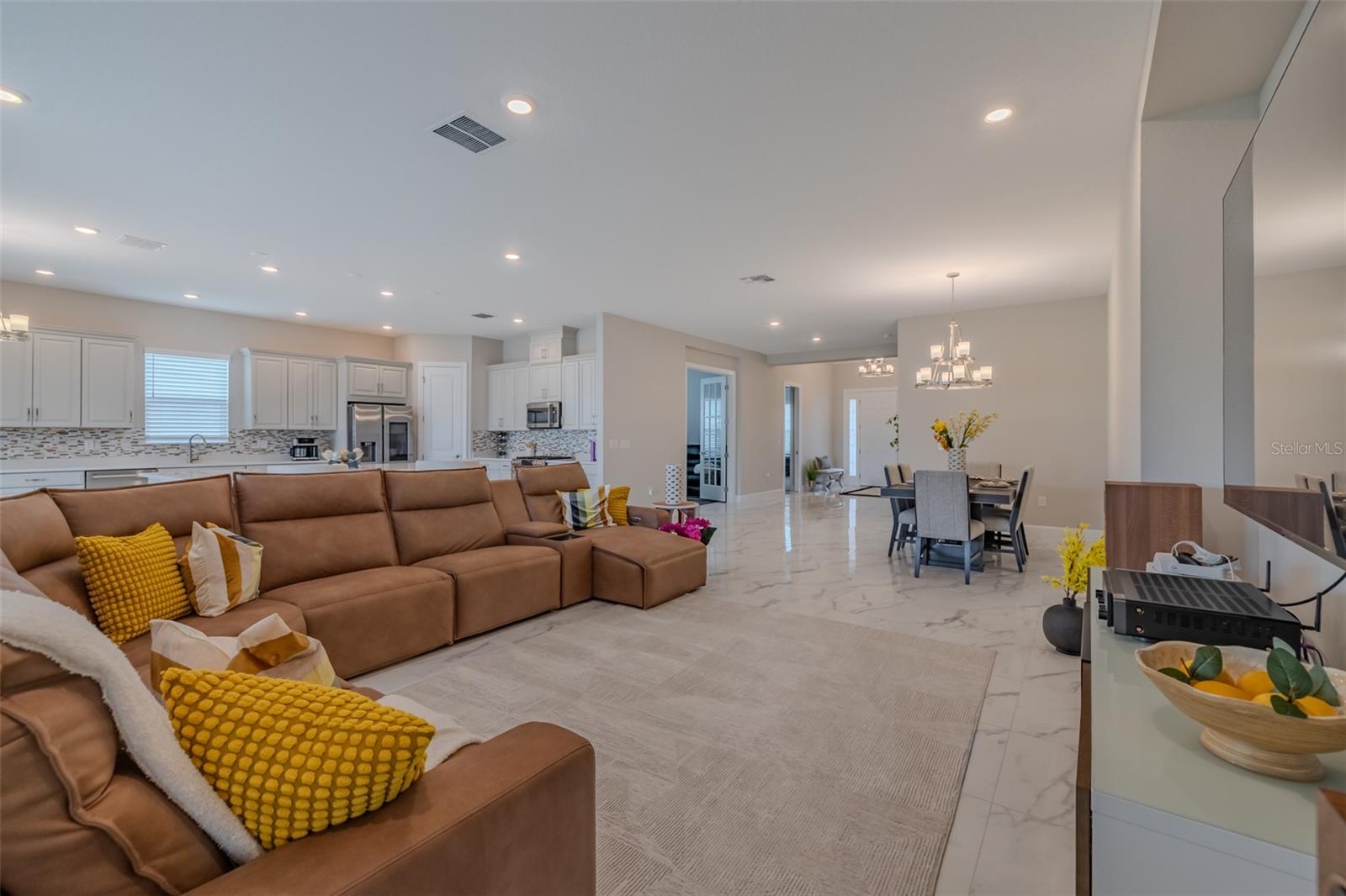 4727 FRECCIA LOOP