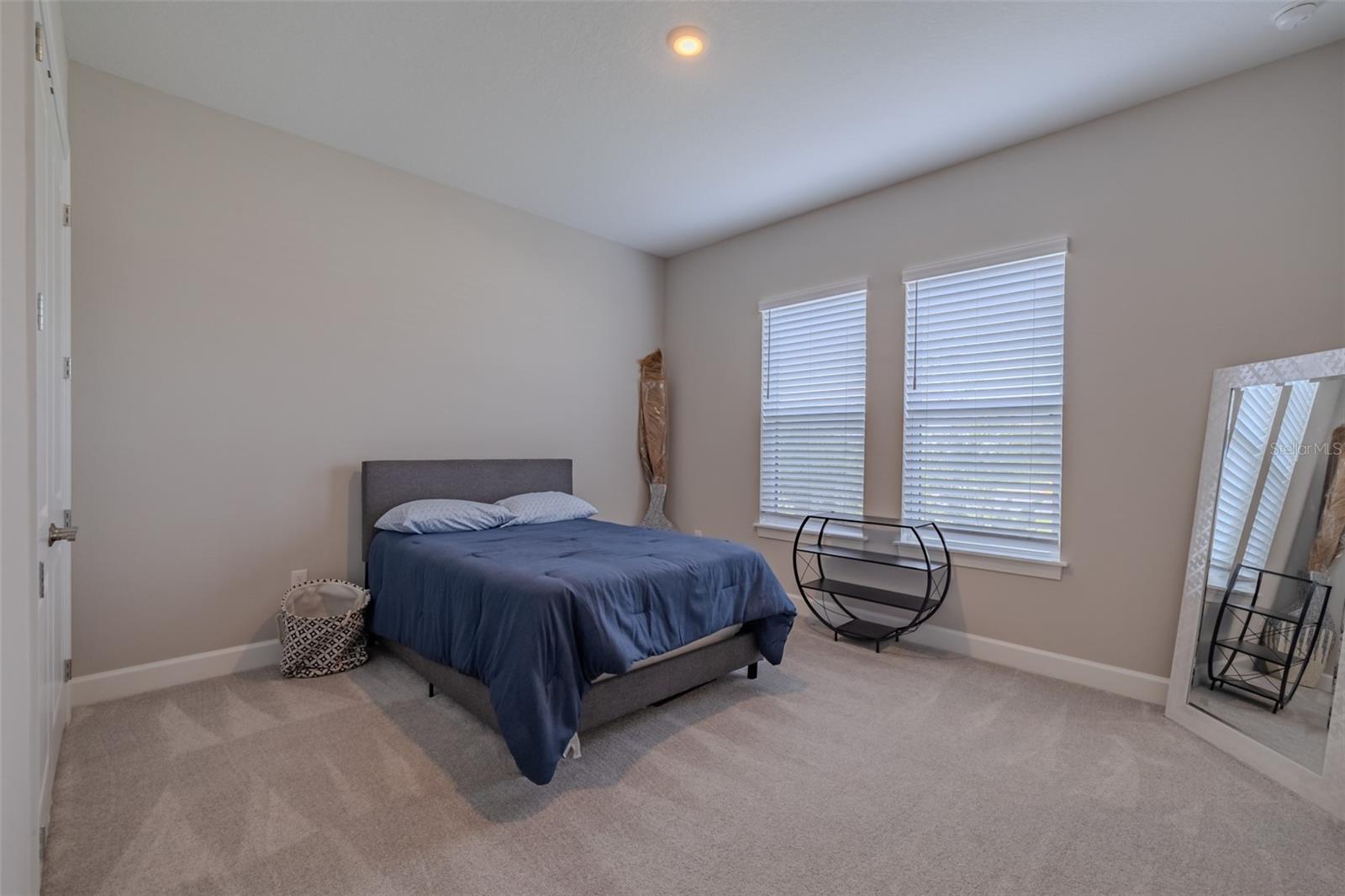4727 FRECCIA LOOP