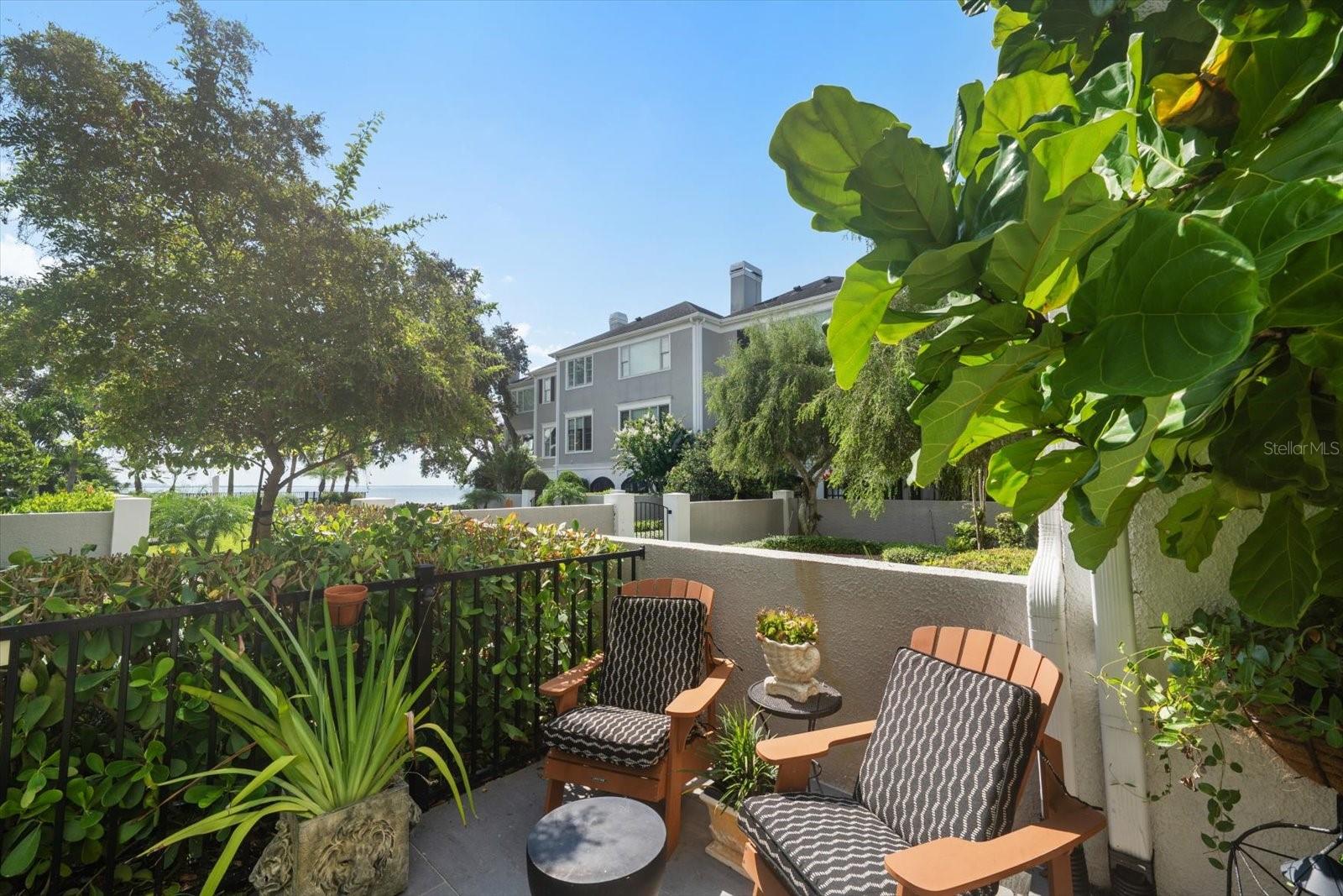 6212 BAYSHORE BLVD #F