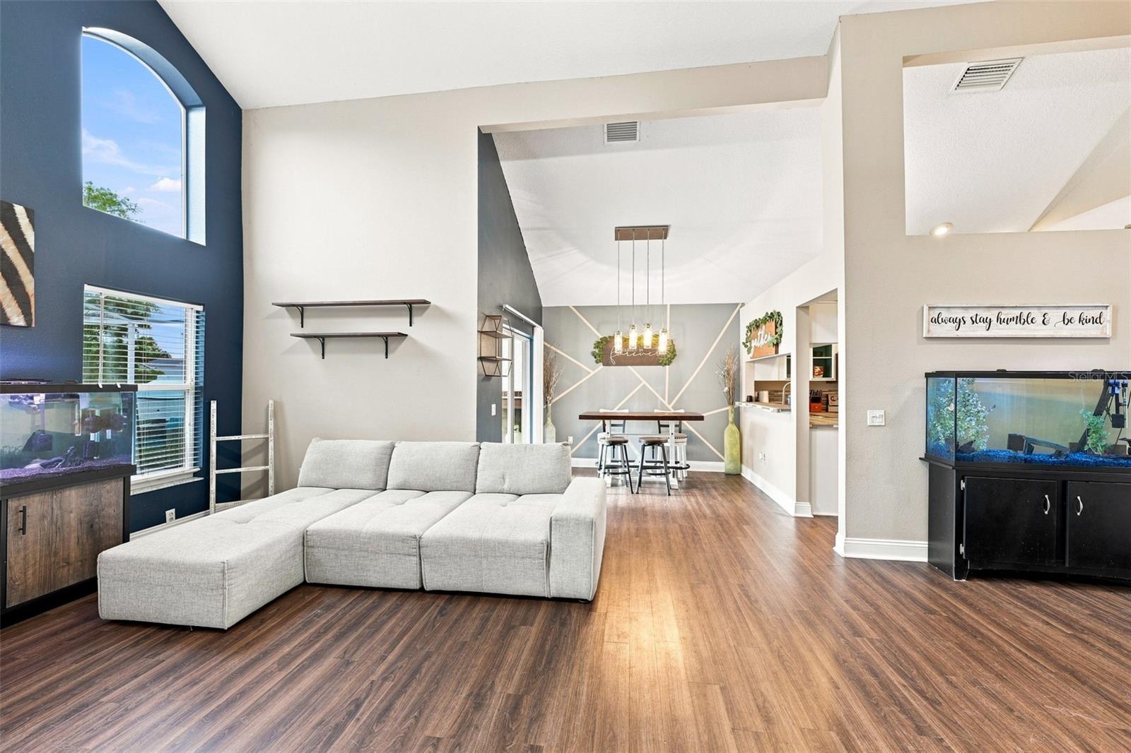 4006 SAVAGE STATION CIR