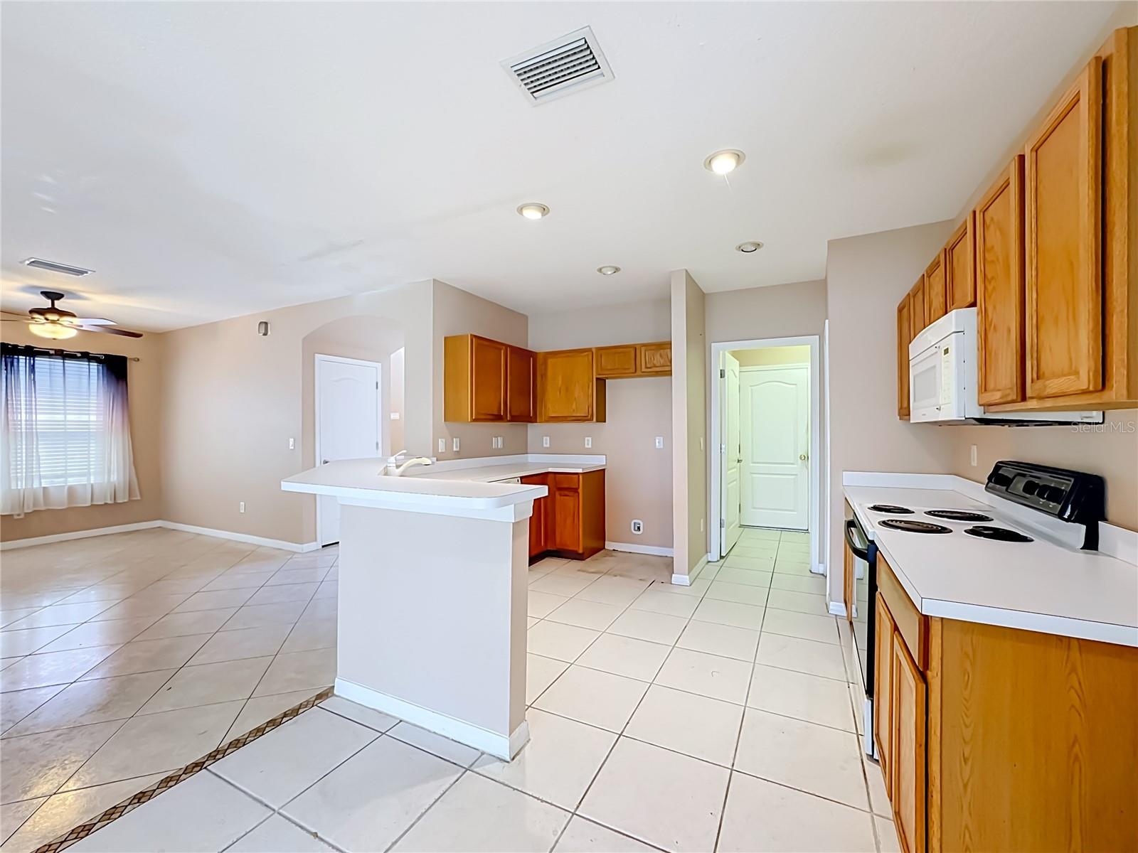7931 CARRIAGE POINTE DR