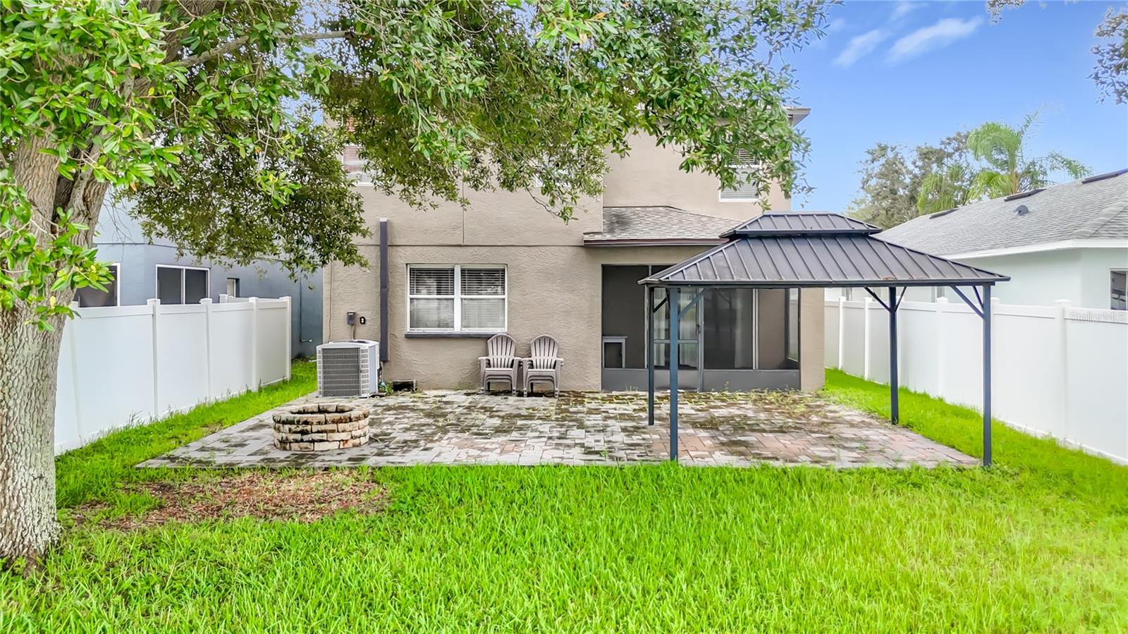 7931 CARRIAGE POINTE DR