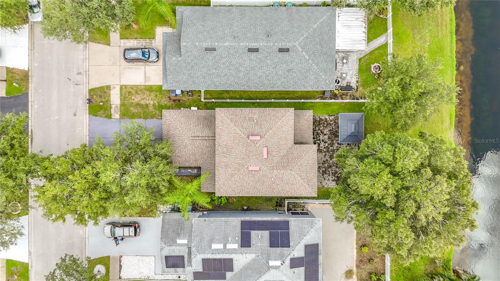 7931 CARRIAGE POINTE DR
