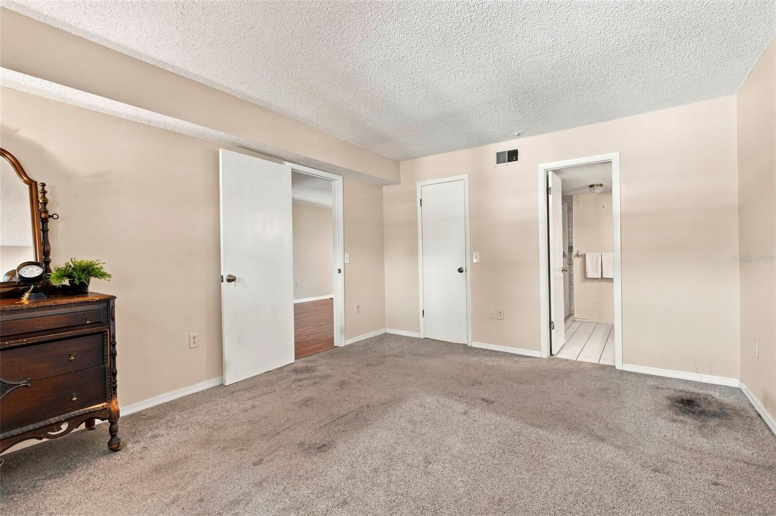 4113 PASSPORT LN #102