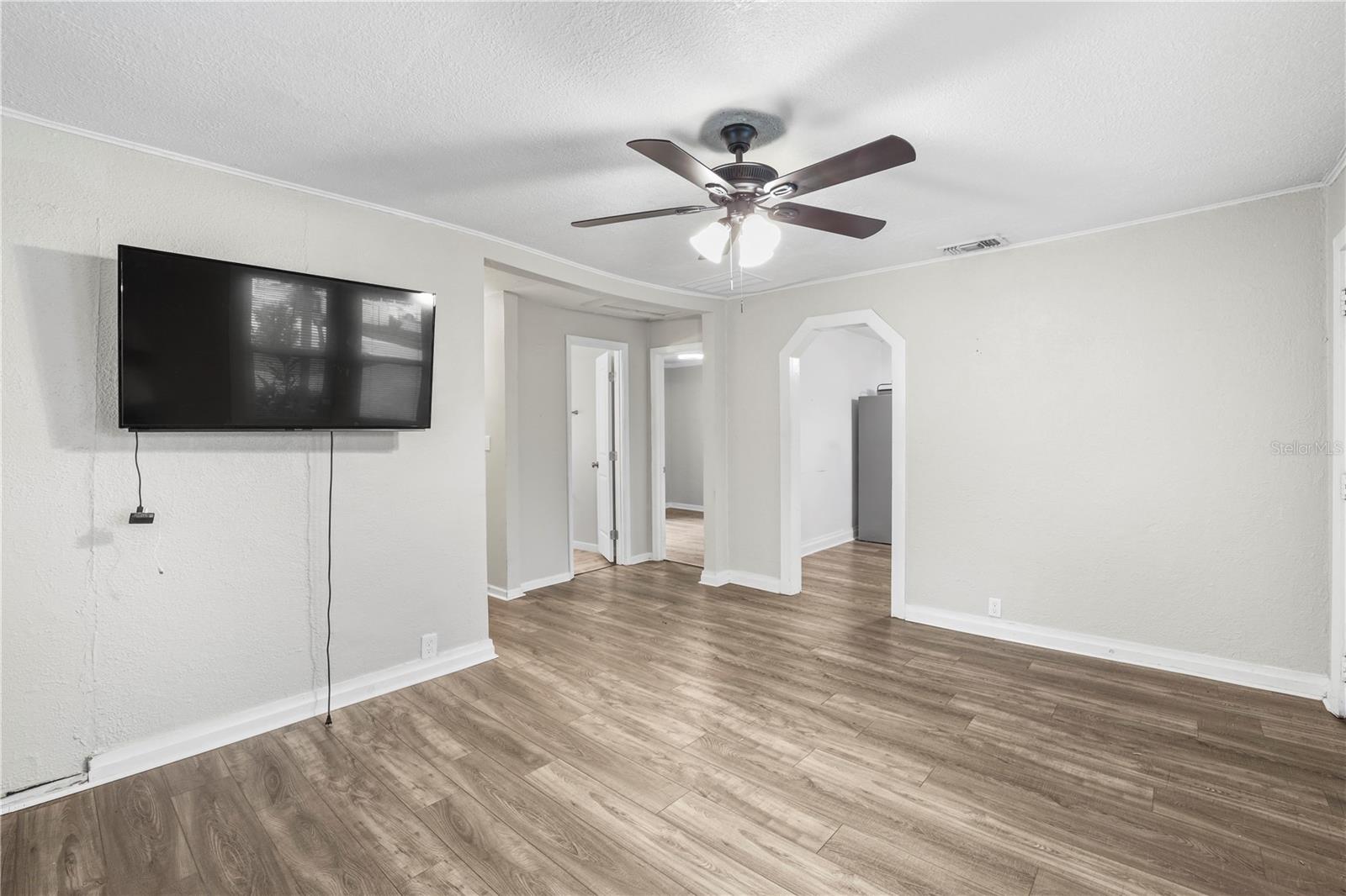 1717 W MOHAWK AVE