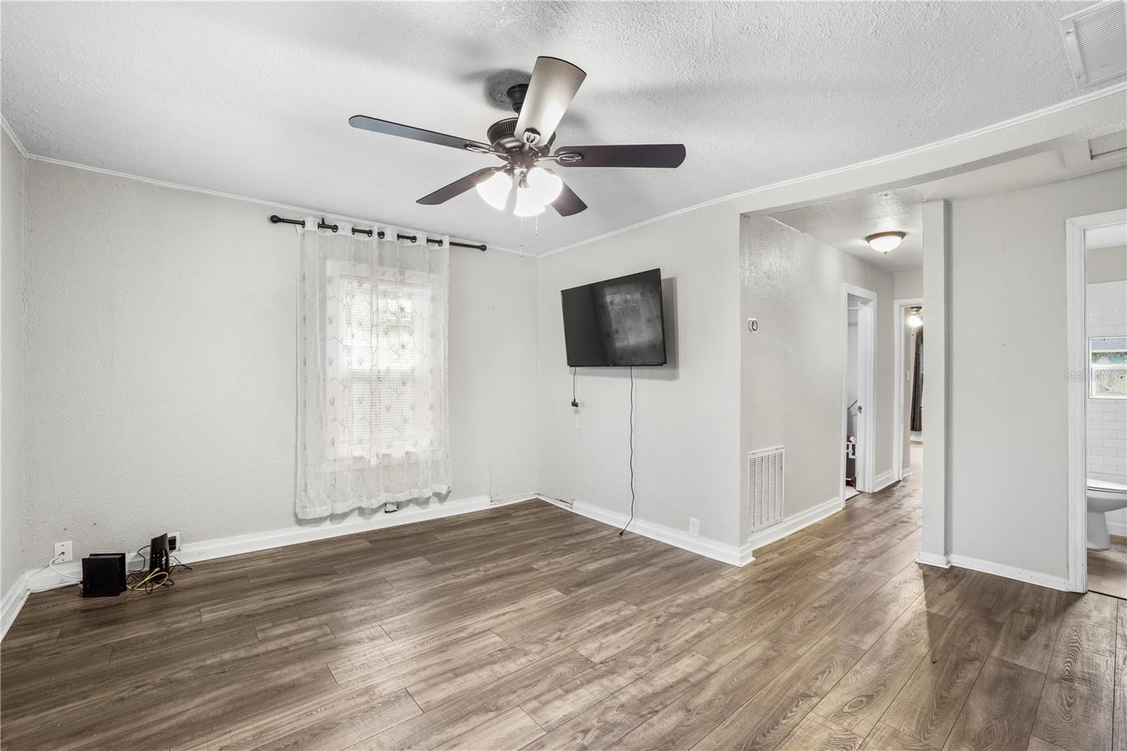 1717 W MOHAWK AVE