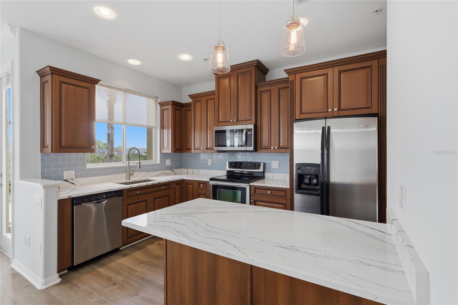 8703 SUNRISE JIB WAY