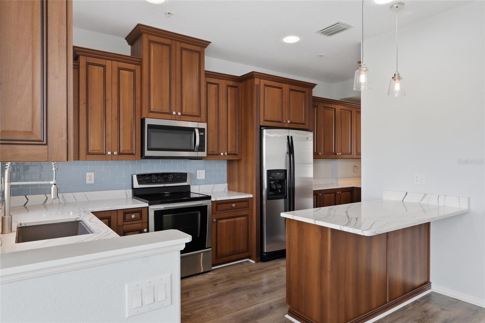 8703 SUNRISE JIB WAY