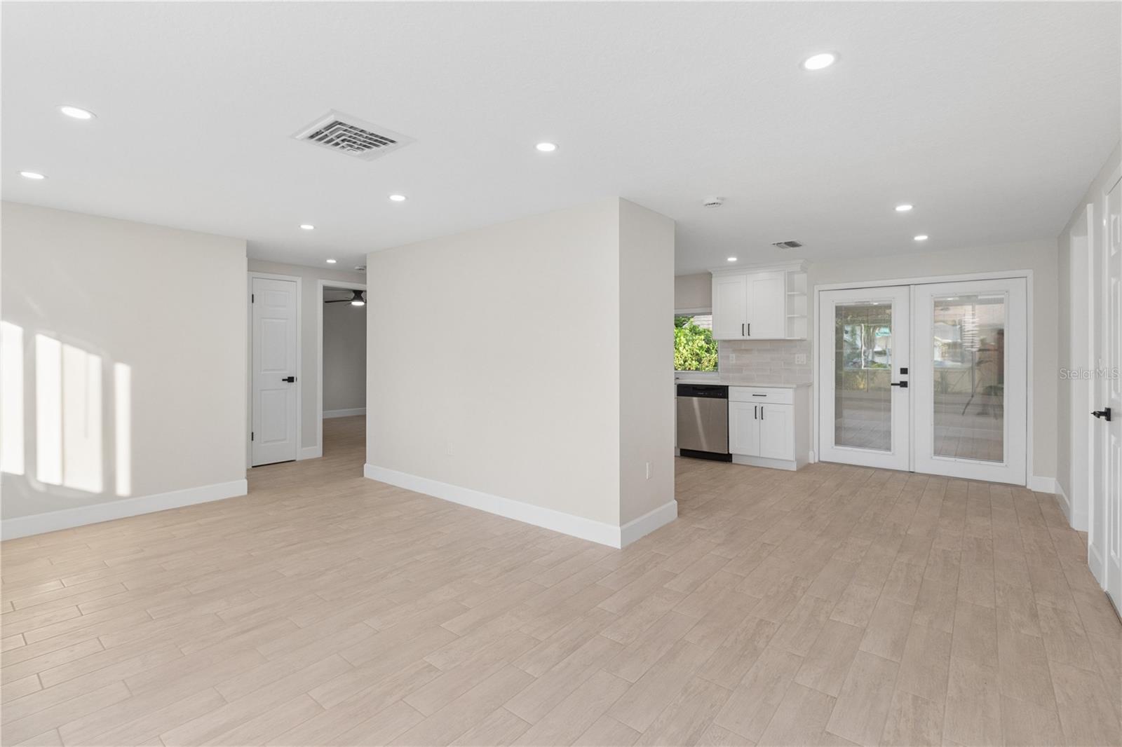12220 MEADOWBROOK LN