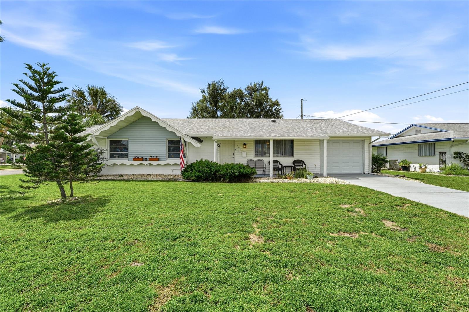 702 THUNDERBIRD AVE