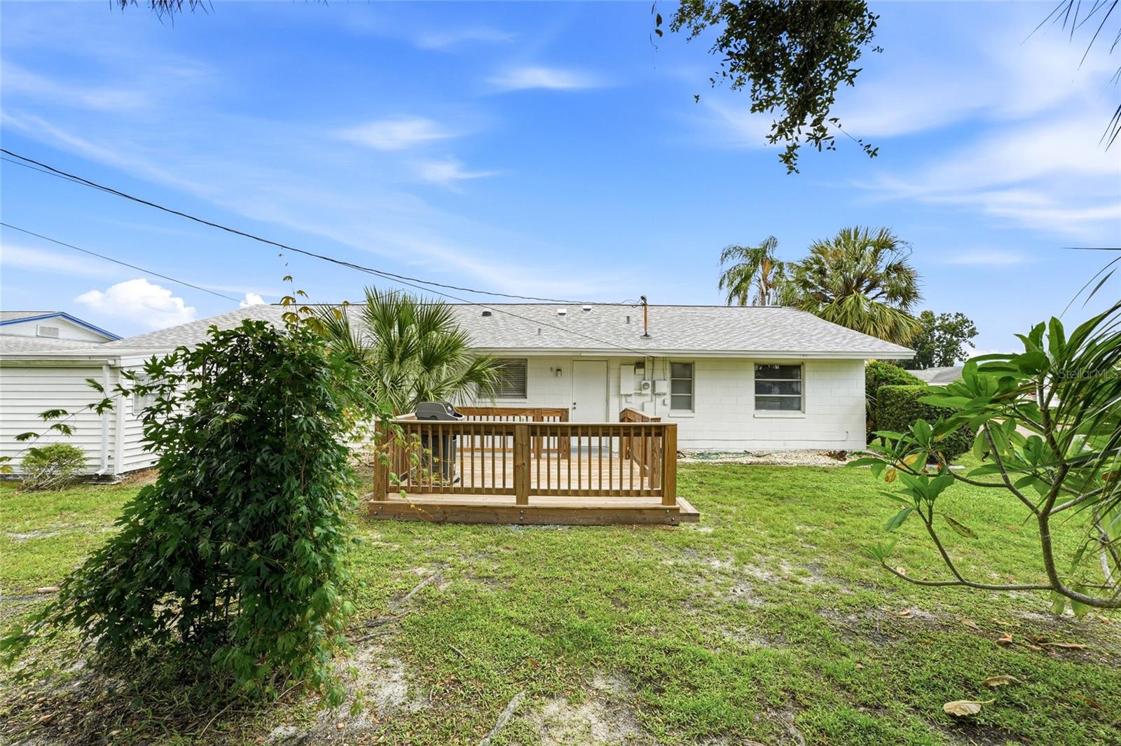 702 THUNDERBIRD AVE