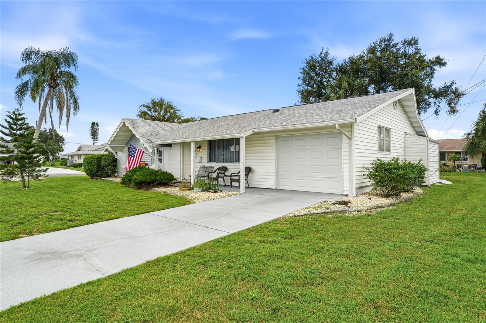 702 THUNDERBIRD AVE