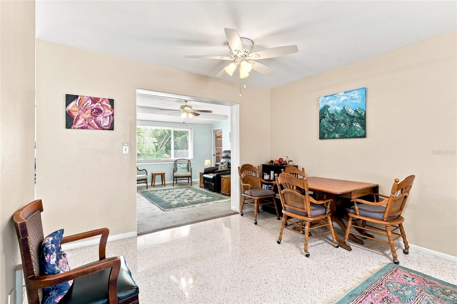 702 THUNDERBIRD AVE