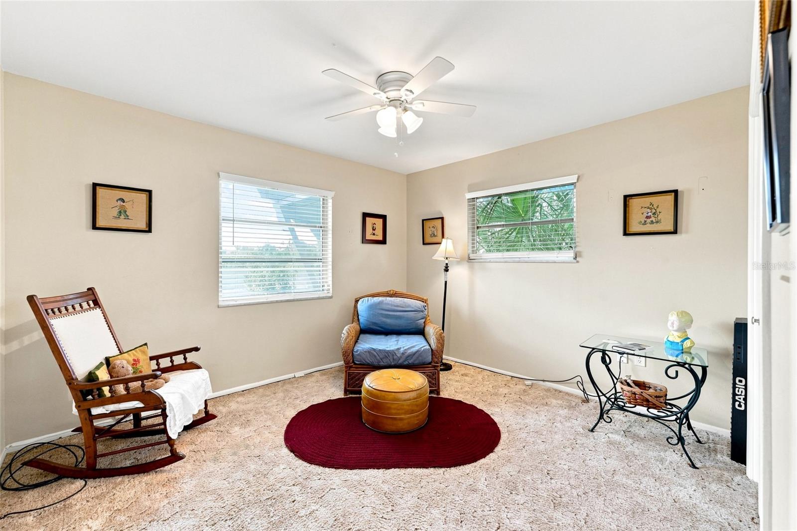 702 THUNDERBIRD AVE