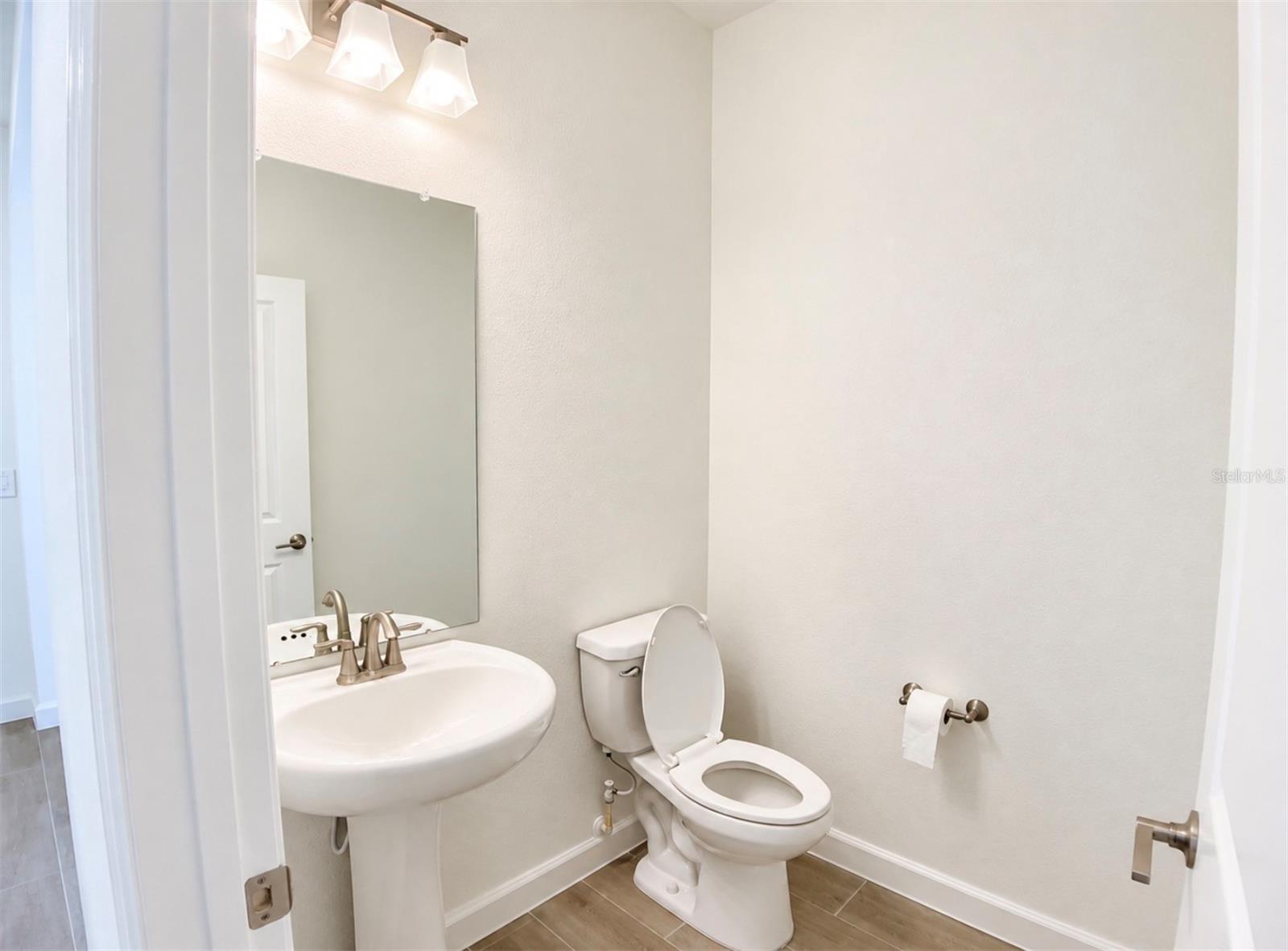 10060 BANYAN BREEZE BLVD
