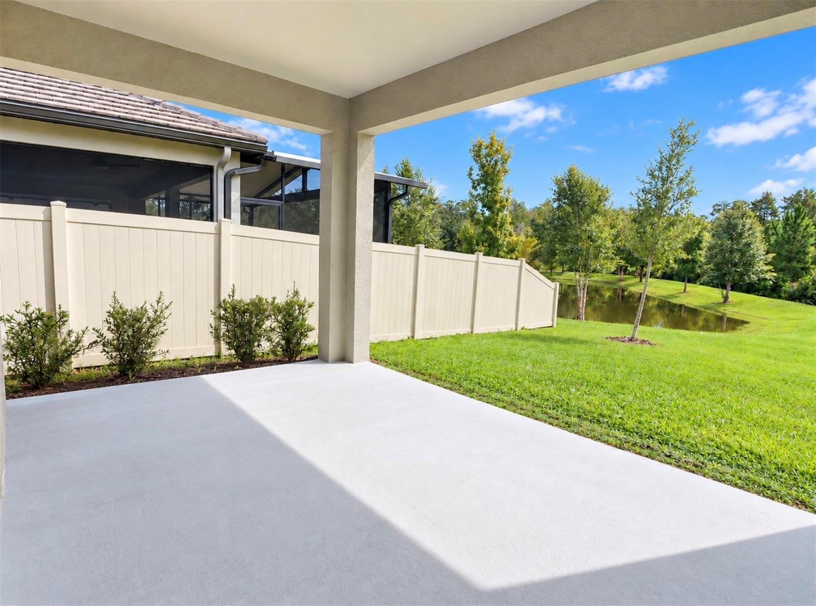 10060 BANYAN BREEZE BLVD