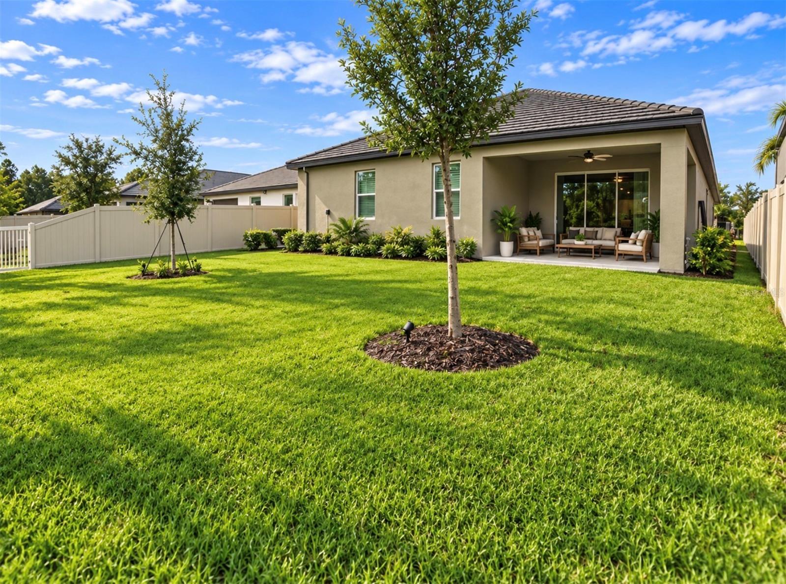 10060 BANYAN BREEZE BLVD