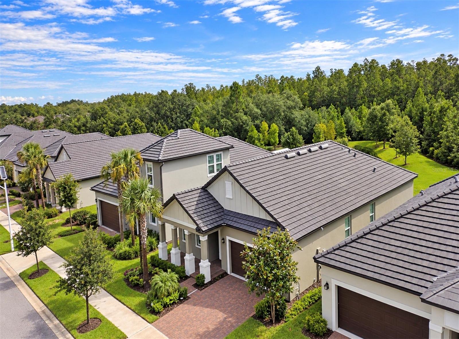 10060 BANYAN BREEZE BLVD