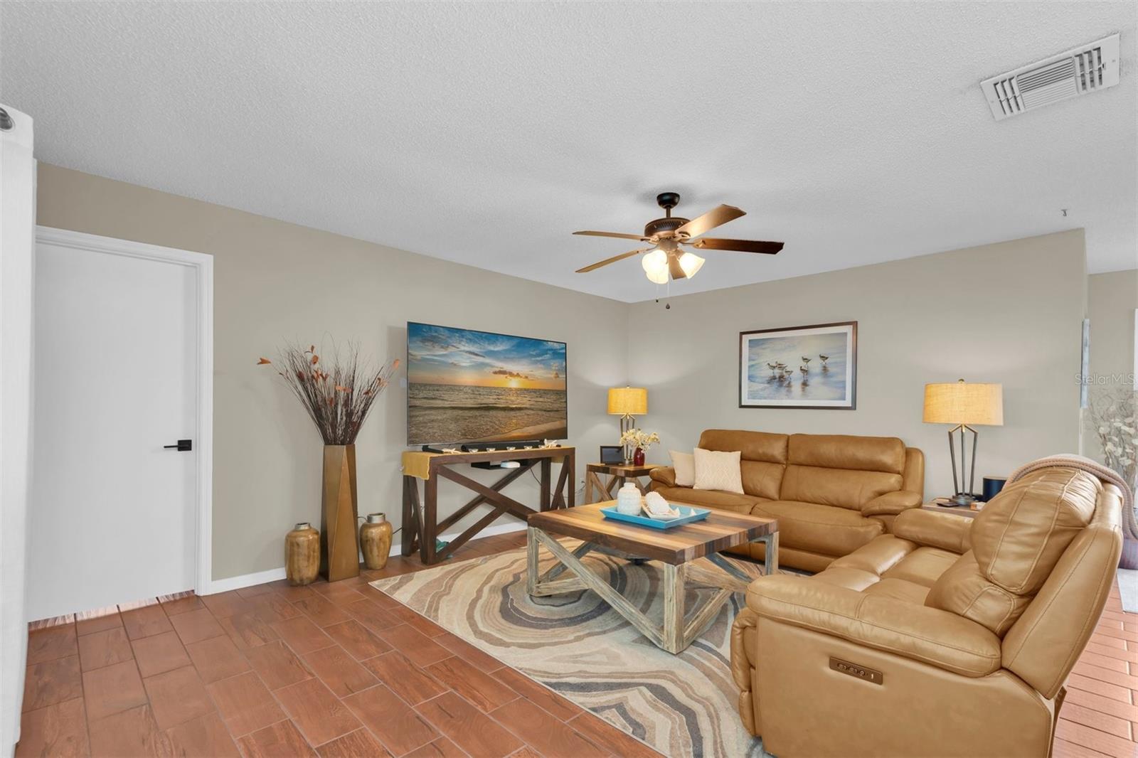 207 AMESBURY CIR