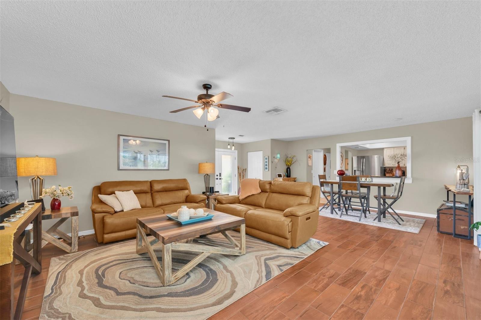 207 AMESBURY CIR