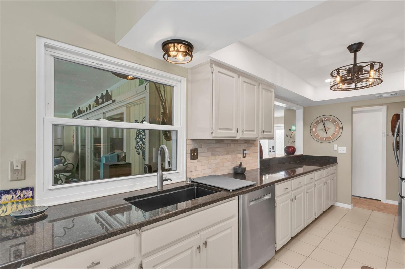207 AMESBURY CIR