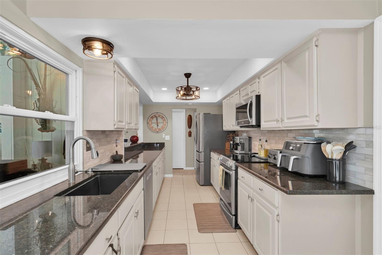 207 AMESBURY CIR